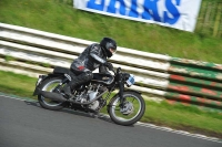 Mallory-park-Leicestershire;Mallory-park-photographs;Motorcycle-action-photographs;classic-bikes;event-digital-images;eventdigitalimages;mallory-park;no-limits-trackday;peter-wileman-photography;vintage-bikes;vintage-motorcycles;vmcc-festival-1000-bikes