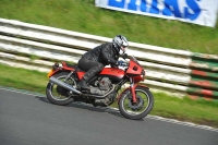 Mallory-park-Leicestershire;Mallory-park-photographs;Motorcycle-action-photographs;classic-bikes;event-digital-images;eventdigitalimages;mallory-park;no-limits-trackday;peter-wileman-photography;vintage-bikes;vintage-motorcycles;vmcc-festival-1000-bikes