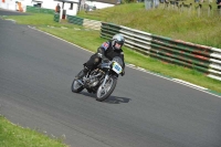 Mallory-park-Leicestershire;Mallory-park-photographs;Motorcycle-action-photographs;classic-bikes;event-digital-images;eventdigitalimages;mallory-park;no-limits-trackday;peter-wileman-photography;vintage-bikes;vintage-motorcycles;vmcc-festival-1000-bikes