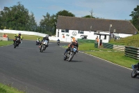 Mallory-park-Leicestershire;Mallory-park-photographs;Motorcycle-action-photographs;classic-bikes;event-digital-images;eventdigitalimages;mallory-park;no-limits-trackday;peter-wileman-photography;vintage-bikes;vintage-motorcycles;vmcc-festival-1000-bikes