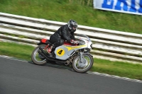 Mallory-park-Leicestershire;Mallory-park-photographs;Motorcycle-action-photographs;classic-bikes;event-digital-images;eventdigitalimages;mallory-park;no-limits-trackday;peter-wileman-photography;vintage-bikes;vintage-motorcycles;vmcc-festival-1000-bikes