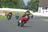 Mallory-park-Leicestershire;Mallory-park-photographs;Motorcycle-action-photographs;classic-bikes;event-digital-images;eventdigitalimages;mallory-park;no-limits-trackday;peter-wileman-photography;vintage-bikes;vintage-motorcycles;vmcc-festival-1000-bikes