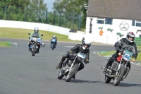 Mallory-park-Leicestershire;Mallory-park-photographs;Motorcycle-action-photographs;classic-bikes;event-digital-images;eventdigitalimages;mallory-park;no-limits-trackday;peter-wileman-photography;vintage-bikes;vintage-motorcycles;vmcc-festival-1000-bikes