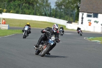 Mallory-park-Leicestershire;Mallory-park-photographs;Motorcycle-action-photographs;classic-bikes;event-digital-images;eventdigitalimages;mallory-park;no-limits-trackday;peter-wileman-photography;vintage-bikes;vintage-motorcycles;vmcc-festival-1000-bikes