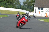 Mallory-park-Leicestershire;Mallory-park-photographs;Motorcycle-action-photographs;classic-bikes;event-digital-images;eventdigitalimages;mallory-park;no-limits-trackday;peter-wileman-photography;vintage-bikes;vintage-motorcycles;vmcc-festival-1000-bikes