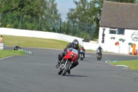 Mallory-park-Leicestershire;Mallory-park-photographs;Motorcycle-action-photographs;classic-bikes;event-digital-images;eventdigitalimages;mallory-park;no-limits-trackday;peter-wileman-photography;vintage-bikes;vintage-motorcycles;vmcc-festival-1000-bikes