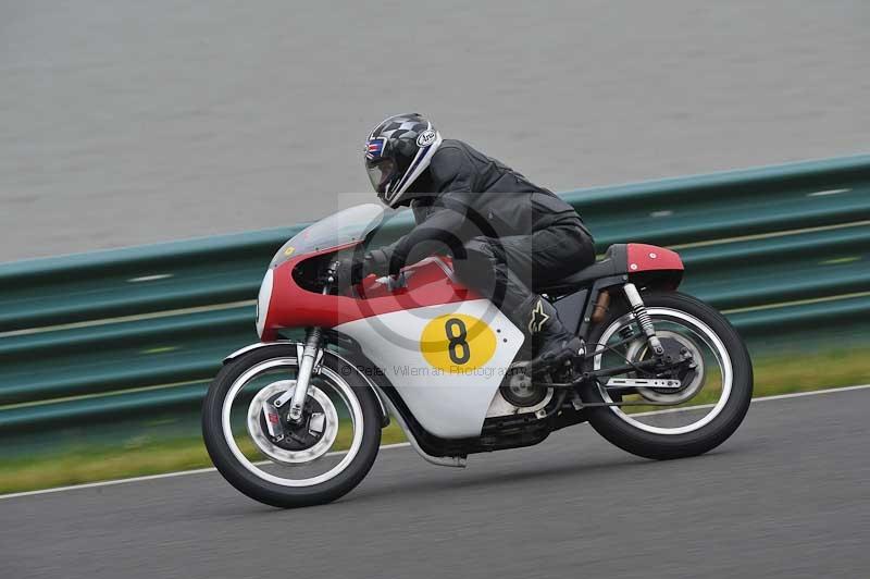 Mallory park Leicestershire;Mallory park photographs;Motorcycle action photographs;classic bikes;event digital images;eventdigitalimages;mallory park;no limits trackday;peter wileman photography;vintage bikes;vintage motorcycles;vmcc festival 1000 bikes