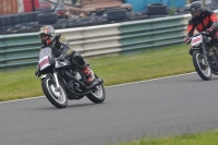 Mallory-park-Leicestershire;Mallory-park-photographs;Motorcycle-action-photographs;classic-bikes;event-digital-images;eventdigitalimages;mallory-park;no-limits-trackday;peter-wileman-photography;vintage-bikes;vintage-motorcycles;vmcc-festival-1000-bikes