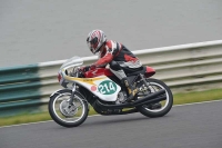 Mallory-park-Leicestershire;Mallory-park-photographs;Motorcycle-action-photographs;classic-bikes;event-digital-images;eventdigitalimages;mallory-park;no-limits-trackday;peter-wileman-photography;vintage-bikes;vintage-motorcycles;vmcc-festival-1000-bikes