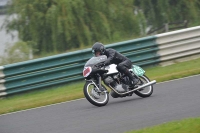 Mallory-park-Leicestershire;Mallory-park-photographs;Motorcycle-action-photographs;classic-bikes;event-digital-images;eventdigitalimages;mallory-park;no-limits-trackday;peter-wileman-photography;vintage-bikes;vintage-motorcycles;vmcc-festival-1000-bikes