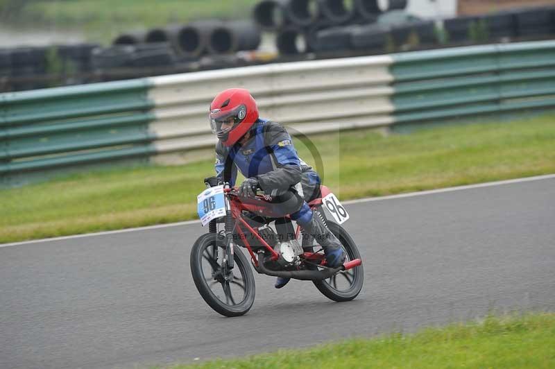 Mallory park Leicestershire;Mallory park photographs;Motorcycle action photographs;classic bikes;event digital images;eventdigitalimages;mallory park;no limits trackday;peter wileman photography;vintage bikes;vintage motorcycles;vmcc festival 1000 bikes