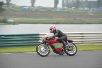 Mallory-park-Leicestershire;Mallory-park-photographs;Motorcycle-action-photographs;classic-bikes;event-digital-images;eventdigitalimages;mallory-park;no-limits-trackday;peter-wileman-photography;vintage-bikes;vintage-motorcycles;vmcc-festival-1000-bikes