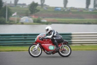 Mallory-park-Leicestershire;Mallory-park-photographs;Motorcycle-action-photographs;classic-bikes;event-digital-images;eventdigitalimages;mallory-park;no-limits-trackday;peter-wileman-photography;vintage-bikes;vintage-motorcycles;vmcc-festival-1000-bikes