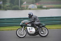 Mallory-park-Leicestershire;Mallory-park-photographs;Motorcycle-action-photographs;classic-bikes;event-digital-images;eventdigitalimages;mallory-park;no-limits-trackday;peter-wileman-photography;vintage-bikes;vintage-motorcycles;vmcc-festival-1000-bikes