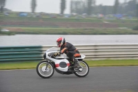 Mallory-park-Leicestershire;Mallory-park-photographs;Motorcycle-action-photographs;classic-bikes;event-digital-images;eventdigitalimages;mallory-park;no-limits-trackday;peter-wileman-photography;vintage-bikes;vintage-motorcycles;vmcc-festival-1000-bikes