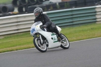 Mallory-park-Leicestershire;Mallory-park-photographs;Motorcycle-action-photographs;classic-bikes;event-digital-images;eventdigitalimages;mallory-park;no-limits-trackday;peter-wileman-photography;vintage-bikes;vintage-motorcycles;vmcc-festival-1000-bikes