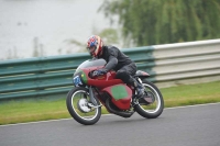 Mallory-park-Leicestershire;Mallory-park-photographs;Motorcycle-action-photographs;classic-bikes;event-digital-images;eventdigitalimages;mallory-park;no-limits-trackday;peter-wileman-photography;vintage-bikes;vintage-motorcycles;vmcc-festival-1000-bikes