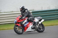 Mallory-park-Leicestershire;Mallory-park-photographs;Motorcycle-action-photographs;classic-bikes;event-digital-images;eventdigitalimages;mallory-park;no-limits-trackday;peter-wileman-photography;vintage-bikes;vintage-motorcycles;vmcc-festival-1000-bikes