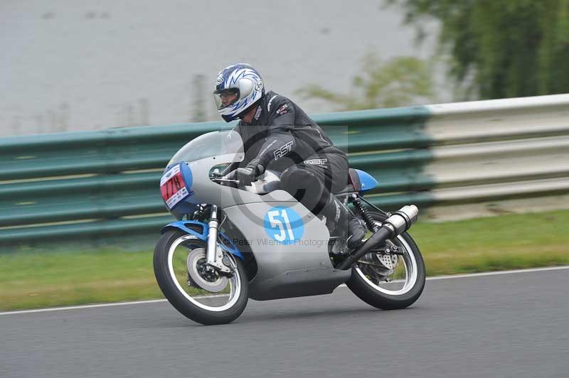 Mallory park Leicestershire;Mallory park photographs;Motorcycle action photographs;classic bikes;event digital images;eventdigitalimages;mallory park;no limits trackday;peter wileman photography;vintage bikes;vintage motorcycles;vmcc festival 1000 bikes