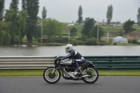 Mallory-park-Leicestershire;Mallory-park-photographs;Motorcycle-action-photographs;classic-bikes;event-digital-images;eventdigitalimages;mallory-park;no-limits-trackday;peter-wileman-photography;vintage-bikes;vintage-motorcycles;vmcc-festival-1000-bikes