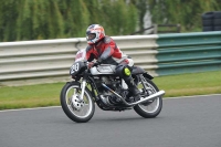 Mallory-park-Leicestershire;Mallory-park-photographs;Motorcycle-action-photographs;classic-bikes;event-digital-images;eventdigitalimages;mallory-park;no-limits-trackday;peter-wileman-photography;vintage-bikes;vintage-motorcycles;vmcc-festival-1000-bikes