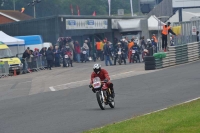 Mallory-park-Leicestershire;Mallory-park-photographs;Motorcycle-action-photographs;classic-bikes;event-digital-images;eventdigitalimages;mallory-park;no-limits-trackday;peter-wileman-photography;vintage-bikes;vintage-motorcycles;vmcc-festival-1000-bikes