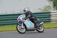 Mallory-park-Leicestershire;Mallory-park-photographs;Motorcycle-action-photographs;classic-bikes;event-digital-images;eventdigitalimages;mallory-park;no-limits-trackday;peter-wileman-photography;vintage-bikes;vintage-motorcycles;vmcc-festival-1000-bikes