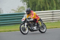 Mallory-park-Leicestershire;Mallory-park-photographs;Motorcycle-action-photographs;classic-bikes;event-digital-images;eventdigitalimages;mallory-park;no-limits-trackday;peter-wileman-photography;vintage-bikes;vintage-motorcycles;vmcc-festival-1000-bikes