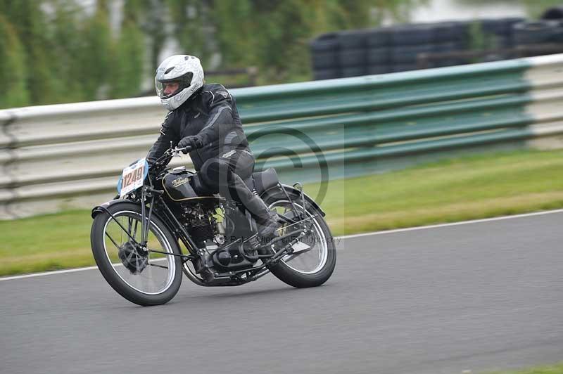 Mallory park Leicestershire;Mallory park photographs;Motorcycle action photographs;classic bikes;event digital images;eventdigitalimages;mallory park;no limits trackday;peter wileman photography;vintage bikes;vintage motorcycles;vmcc festival 1000 bikes