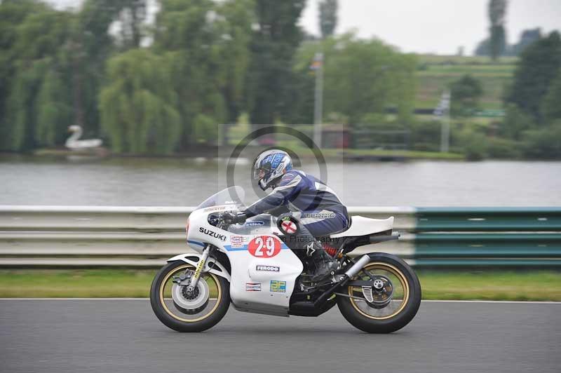 Mallory park Leicestershire;Mallory park photographs;Motorcycle action photographs;classic bikes;event digital images;eventdigitalimages;mallory park;no limits trackday;peter wileman photography;vintage bikes;vintage motorcycles;vmcc festival 1000 bikes