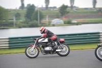 Mallory-park-Leicestershire;Mallory-park-photographs;Motorcycle-action-photographs;classic-bikes;event-digital-images;eventdigitalimages;mallory-park;no-limits-trackday;peter-wileman-photography;vintage-bikes;vintage-motorcycles;vmcc-festival-1000-bikes