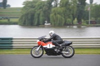 Mallory-park-Leicestershire;Mallory-park-photographs;Motorcycle-action-photographs;classic-bikes;event-digital-images;eventdigitalimages;mallory-park;no-limits-trackday;peter-wileman-photography;vintage-bikes;vintage-motorcycles;vmcc-festival-1000-bikes