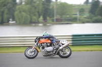 Mallory-park-Leicestershire;Mallory-park-photographs;Motorcycle-action-photographs;classic-bikes;event-digital-images;eventdigitalimages;mallory-park;no-limits-trackday;peter-wileman-photography;vintage-bikes;vintage-motorcycles;vmcc-festival-1000-bikes