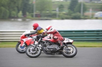 Mallory-park-Leicestershire;Mallory-park-photographs;Motorcycle-action-photographs;classic-bikes;event-digital-images;eventdigitalimages;mallory-park;no-limits-trackday;peter-wileman-photography;vintage-bikes;vintage-motorcycles;vmcc-festival-1000-bikes