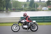 Mallory-park-Leicestershire;Mallory-park-photographs;Motorcycle-action-photographs;classic-bikes;event-digital-images;eventdigitalimages;mallory-park;no-limits-trackday;peter-wileman-photography;vintage-bikes;vintage-motorcycles;vmcc-festival-1000-bikes