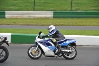 Mallory-park-Leicestershire;Mallory-park-photographs;Motorcycle-action-photographs;classic-bikes;event-digital-images;eventdigitalimages;mallory-park;no-limits-trackday;peter-wileman-photography;vintage-bikes;vintage-motorcycles;vmcc-festival-1000-bikes