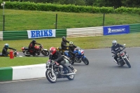 Mallory-park-Leicestershire;Mallory-park-photographs;Motorcycle-action-photographs;classic-bikes;event-digital-images;eventdigitalimages;mallory-park;no-limits-trackday;peter-wileman-photography;vintage-bikes;vintage-motorcycles;vmcc-festival-1000-bikes