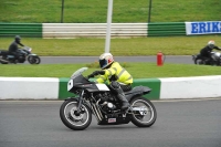 Mallory-park-Leicestershire;Mallory-park-photographs;Motorcycle-action-photographs;classic-bikes;event-digital-images;eventdigitalimages;mallory-park;no-limits-trackday;peter-wileman-photography;vintage-bikes;vintage-motorcycles;vmcc-festival-1000-bikes