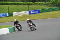 Mallory-park-Leicestershire;Mallory-park-photographs;Motorcycle-action-photographs;classic-bikes;event-digital-images;eventdigitalimages;mallory-park;no-limits-trackday;peter-wileman-photography;vintage-bikes;vintage-motorcycles;vmcc-festival-1000-bikes