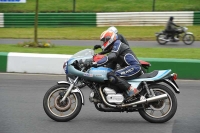 Mallory-park-Leicestershire;Mallory-park-photographs;Motorcycle-action-photographs;classic-bikes;event-digital-images;eventdigitalimages;mallory-park;no-limits-trackday;peter-wileman-photography;vintage-bikes;vintage-motorcycles;vmcc-festival-1000-bikes