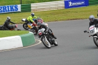 Mallory-park-Leicestershire;Mallory-park-photographs;Motorcycle-action-photographs;classic-bikes;event-digital-images;eventdigitalimages;mallory-park;no-limits-trackday;peter-wileman-photography;vintage-bikes;vintage-motorcycles;vmcc-festival-1000-bikes