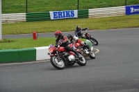 Mallory-park-Leicestershire;Mallory-park-photographs;Motorcycle-action-photographs;classic-bikes;event-digital-images;eventdigitalimages;mallory-park;no-limits-trackday;peter-wileman-photography;vintage-bikes;vintage-motorcycles;vmcc-festival-1000-bikes