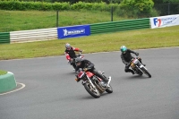 Mallory-park-Leicestershire;Mallory-park-photographs;Motorcycle-action-photographs;classic-bikes;event-digital-images;eventdigitalimages;mallory-park;no-limits-trackday;peter-wileman-photography;vintage-bikes;vintage-motorcycles;vmcc-festival-1000-bikes