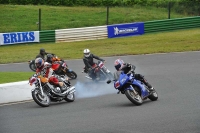 Mallory-park-Leicestershire;Mallory-park-photographs;Motorcycle-action-photographs;classic-bikes;event-digital-images;eventdigitalimages;mallory-park;no-limits-trackday;peter-wileman-photography;vintage-bikes;vintage-motorcycles;vmcc-festival-1000-bikes