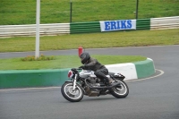 Mallory-park-Leicestershire;Mallory-park-photographs;Motorcycle-action-photographs;classic-bikes;event-digital-images;eventdigitalimages;mallory-park;no-limits-trackday;peter-wileman-photography;vintage-bikes;vintage-motorcycles;vmcc-festival-1000-bikes