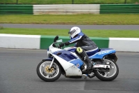 Mallory-park-Leicestershire;Mallory-park-photographs;Motorcycle-action-photographs;classic-bikes;event-digital-images;eventdigitalimages;mallory-park;no-limits-trackday;peter-wileman-photography;vintage-bikes;vintage-motorcycles;vmcc-festival-1000-bikes