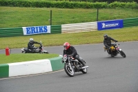 Mallory-park-Leicestershire;Mallory-park-photographs;Motorcycle-action-photographs;classic-bikes;event-digital-images;eventdigitalimages;mallory-park;no-limits-trackday;peter-wileman-photography;vintage-bikes;vintage-motorcycles;vmcc-festival-1000-bikes