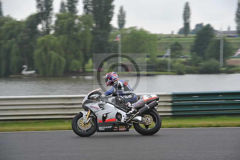 Mallory park Leicestershire;Mallory park photographs;Motorcycle action photographs;classic bikes;event digital images;eventdigitalimages;mallory park;no limits trackday;peter wileman photography;vintage bikes;vintage motorcycles;vmcc festival 1000 bikes