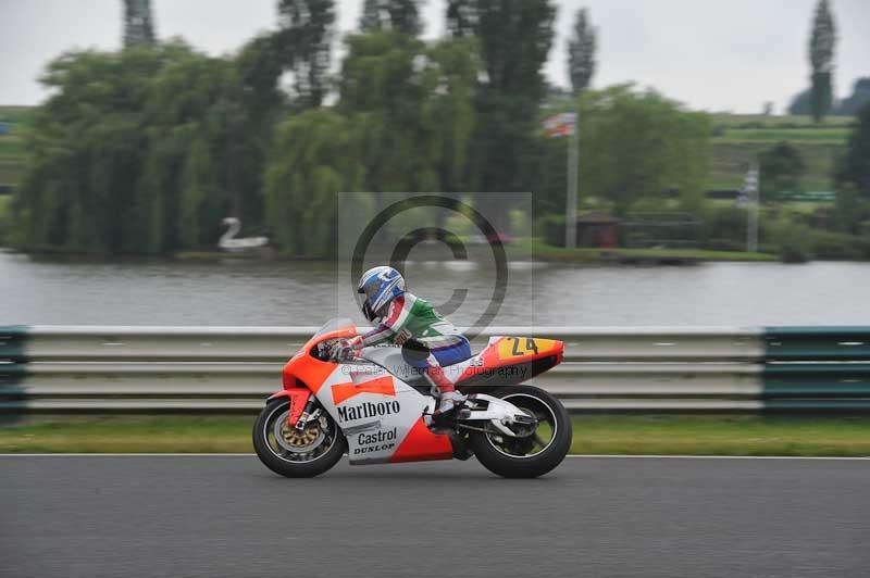 Mallory park Leicestershire;Mallory park photographs;Motorcycle action photographs;classic bikes;event digital images;eventdigitalimages;mallory park;no limits trackday;peter wileman photography;vintage bikes;vintage motorcycles;vmcc festival 1000 bikes