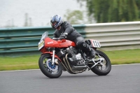 Mallory-park-Leicestershire;Mallory-park-photographs;Motorcycle-action-photographs;classic-bikes;event-digital-images;eventdigitalimages;mallory-park;no-limits-trackday;peter-wileman-photography;vintage-bikes;vintage-motorcycles;vmcc-festival-1000-bikes